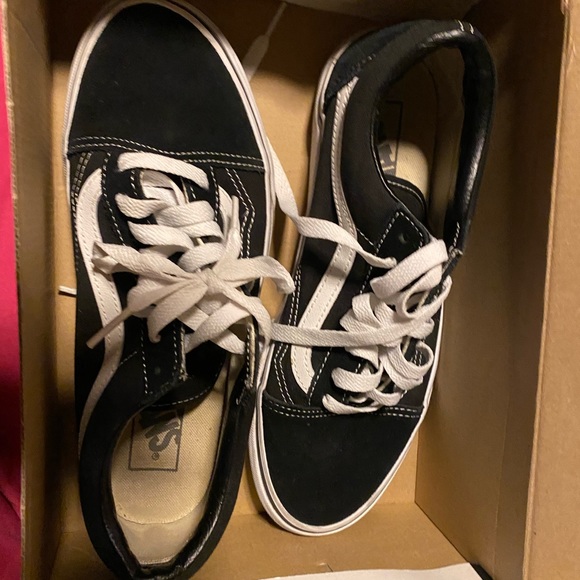 Vans - Picture 2 of 5